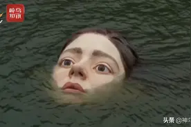 “溺水的少女”：巨大恐怖“人头”又出现了，这次是在西班牙的河道图片