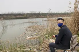 冬季居然是钓鲫鱼的黄金季节，应该钓深还是应该钓浅？图片