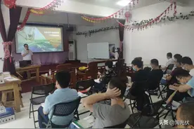 淘光伏学院为河北某电力企业员工进行光伏储能技能培训图片
