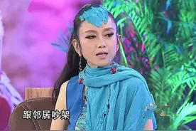 杨丽萍不生子，指甲太长不便搀扶老母亲，为了跳舞放弃这些值得吗图片