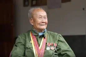 百岁抗战老兵朱珍荣：17岁战场杀敌弹片是我的军功章图片