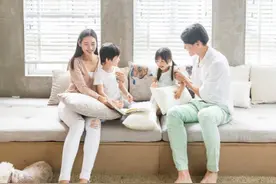 宝宝真的谁带跟谁亲？4个因素影响和宝宝的关系，多数父母不了解图片