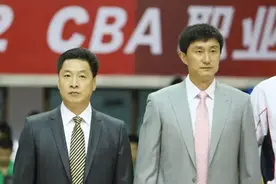 当年姚明为什么会说广厦队夺冠就聘请李春江担任中国男篮主教练？图片