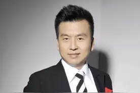 央视名嘴为河南捐一年收入！澄清3次求婚董卿，年过五旬老来得子图片