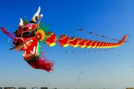 美上天！一〇四团这场“万亩桃花纸鸢飞”的风筝盛宴等你一起飞~图片