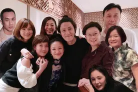 周迅陈坤贺李少红得奖，晒照P杨幂，荣信达的辉煌为何止于他们？图片