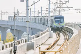 西安地铁“三线齐发”以地铁之名 绘城市蝶变图片