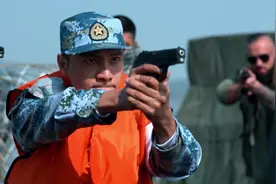 一口气连刷8集！收视第一！没有爱情戏，这部军旅剧太香了图片