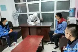 刚开学一周同宿舍4人发烧，开学伊始，班主任吐槽：压力太大太累图片
