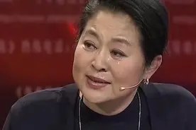 央视主持人倪萍：德高望重的“大姐大”，含泪自爆被人侮辱经历图片