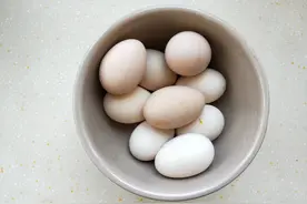 想吃茶叶蛋不要再出去买了，教你自己在家做，营养美味还非常划算图片