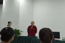 “爱成都 迎大运”合龙社区俄语课堂开课啦图片