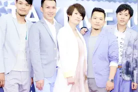 苏打绿现场演唱《我最亲爱的》送给父亲的歌曲，最后把自己唱哭了视频封面