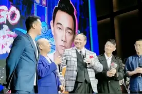 古惑仔四位大佬时隔20年后齐聚，大B哥与蒋天养苍老了太多图片
