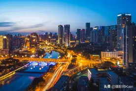真正的成都，其实并非那么休闲，而是一座拥挤繁忙的大都市图片