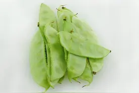 分享一个扁豆好吃的做法，简单营养，家人都喜欢，孩子爱上吃蔬菜图片
