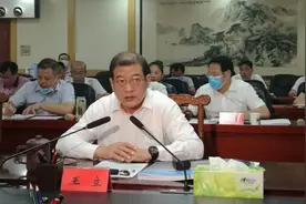 鄂州市委书记王立与鄂旅投集团董事长刘俊刚座谈图片