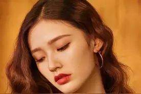晚上洗完头做好这4件事，坚持一段时间，发量蓬松美得不像话图片