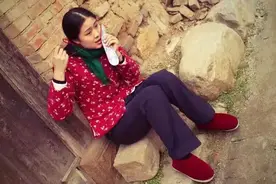 故事：因为一包卫生巾，小梅嫁给36岁光棍，得知真相，没人阻拦了图片