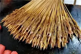 30串10元的鸭肠，为啥这么便宜？老板透露其中奥秘，你以后还买吗图片