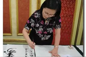 毛燕萍人美文美字更美，琴棋书画都精通，江南才女名不虚传图片