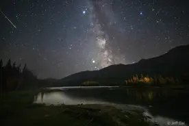 是时候了！卧看星河缀夜空图片