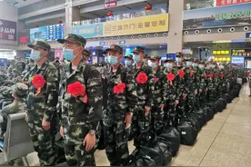 1200余名沈阳籍新兵奔赴军营图片