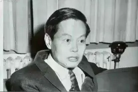 相差54岁的爱情，翁帆杨振宁依旧甜蜜图片