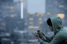 亲密关系里，能陪你到老的男人，往往都有这几个特征，很准图片