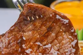 自己在家煎牛排，只要记住这一点，牛排鲜嫩多汁，不比西餐厅差图片