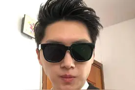 恭喜！TVB视帝王浩信亲弟弟王玮彤正式进军影坛，身高达1.88米图片