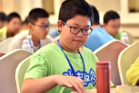 12岁象棋魔童震惊棋界，连杀四位全国冠军，王天一都拿他没办法图片
