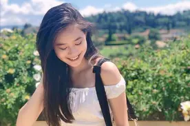 李连杰利智的女儿们，没能继承妈妈美貌，颜值被邱淑贞女儿比下去图片
