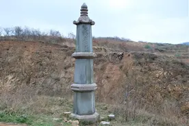 不能忘却的纪念——口子后革命烈士塔图片