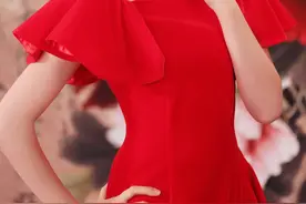 央视“当家花旦”李思思：爸爸为了我曾烂醉如泥，丈夫不是小老头图片