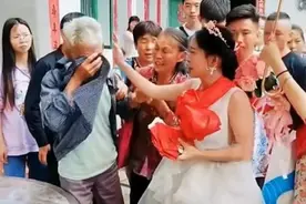 贵州外孙女出嫁，外公不舍小棉袄哭成泪人，隔辈亲哭嫁感动众人图片