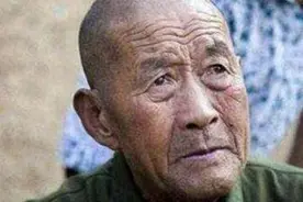 老兵隐姓埋名44年，孙子当兵受阻最后拿出勋章，惊动中央首长图片