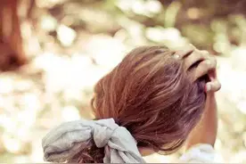 一个离婚女人的忠告：女人离婚后，不要往娘家跑，3个原因很现实图片