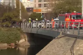 北京南长河公园河中现溺水者 目击者：抢救无效被盖上白布图片