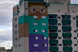 我的世界：一栋“史蒂夫”主题的建筑，老mc：千万不要关窗户图片