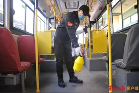 组图！公交、地铁、出租车，哈尔滨这样防控保出行安全图片