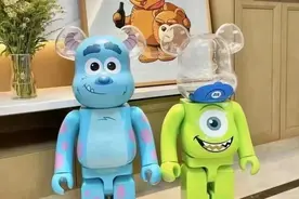 Be@rbrick&怪物大学，大眼仔VS苏利文，一家人必须在一起图片