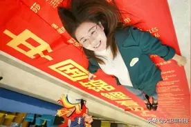 一夜暴富的锦鲤女孩，如今1元转让锦鲤身份？怎么回事？图片