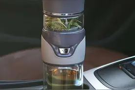 杯中总有异味咋办？教你6招轻松化解图片