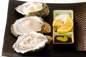一入“蚝”门深似海，饶平汫洲这的肥美生蚝肉，肤白貌美的耗美眉图片