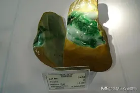 开窗一个天，切开一个地。翡翠原石。看皮识肉，赌石是怎么涨的？图片