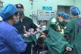 产妇顺产"开十指"宫口有多大？带你了解真相，看完泪目：为母则刚图片