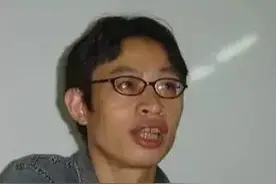 13年汶川地震，丢下学生第一个跑的‘范跑跑’，如今怎么样了图片