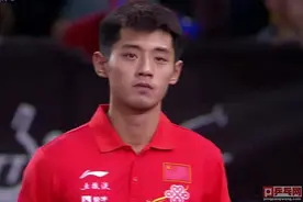 张继科也玩背后击球，不过没成功，2013世乒赛轻取奥地利加尔多斯图片