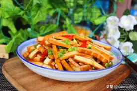 辣椒和香干天生一对，炒一炒，麻辣鲜香，下酒又下饭，拿肉都不换图片